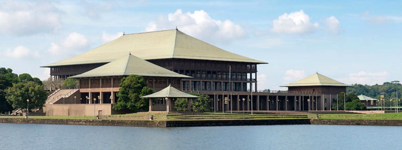 Parliament to Debate Wage, Relief Bills Today